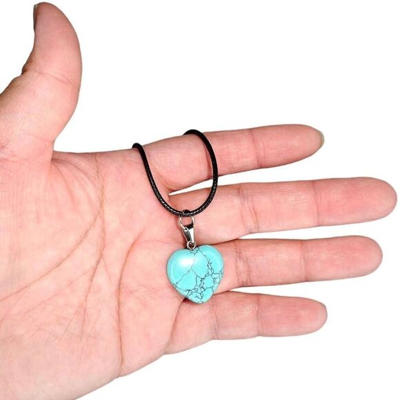 Turquoise Heart Shapes Crystal Necklace - Picture 1 of 3